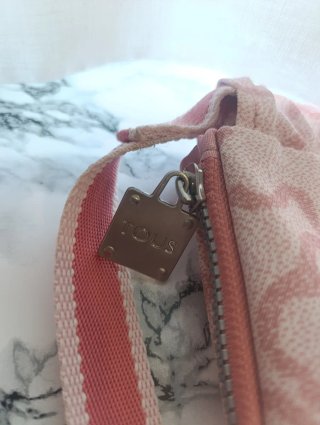 Mochila rosa de TOUS