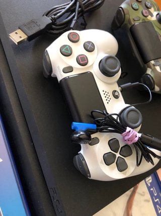 Playstation 4 slim