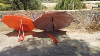 2 Sombrillas Naranja Coca-Cola