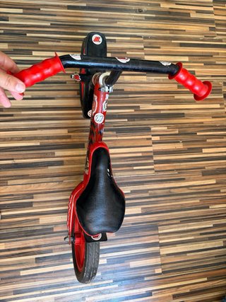 Bicicleta sin pedales roja NEGOCIABLE