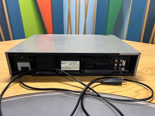 2 Magnetoscopios S-VHS Panasonic NV-HS960
