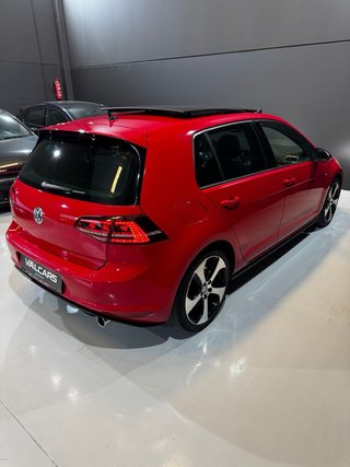 Volkswagen Golf GTI Performance 2.0 TSI 230CV
