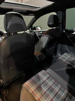 Volkswagen Golf GTI Performance 2.0 TSI 230CV