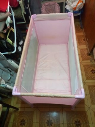 Cuna de bebé rosa Asalvo Baby