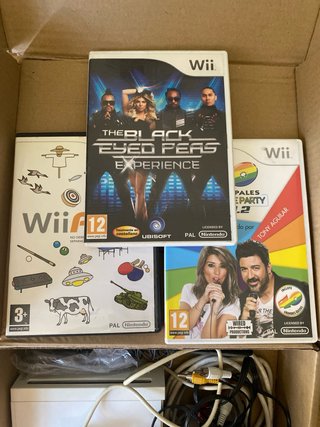 Consola Nintendo Wii Blanca + Accesorios y juegos