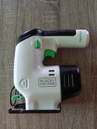Caladora Black+Decker Reviva 12V Litio