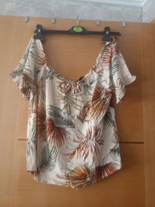 Blusa Primark Hombros Descubiertos Estampada