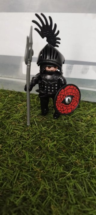 Playmobil Caballero Negro con Lanza y Escudo