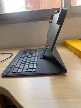 Teclado ZAGG Messenger Folio 2 iPad 10.9