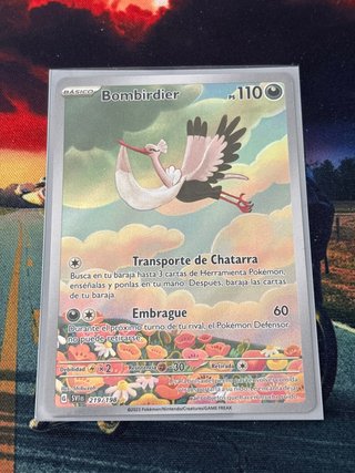 Carta Pokémon Bombirdier SVI 219 Español