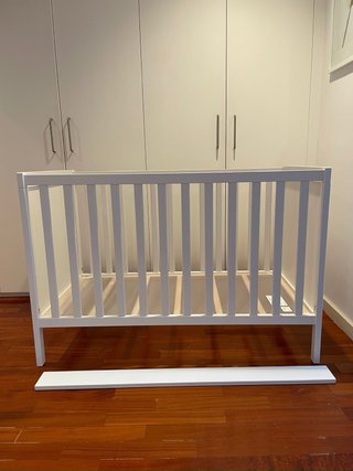 Cuna Ikea (SUNDVIK) con colchón