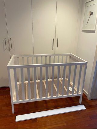 Cuna Ikea (SUNDVIK) con colchón