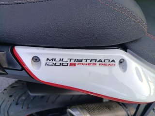 Ducati Multistrada 1200S Pikes Peak Roja/Blanca