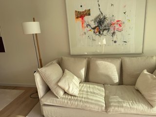 Sofá beige 2-3 plazas