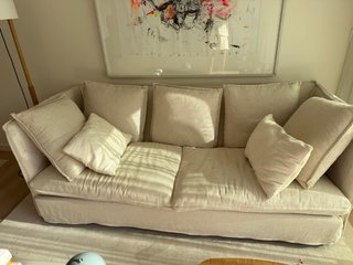 Sofá beige 2-3 plazas