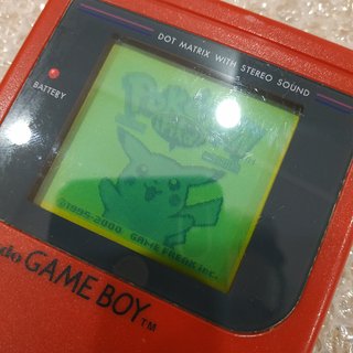 Nintendo Game Boy Classic Roja + Pokémon Amarillo