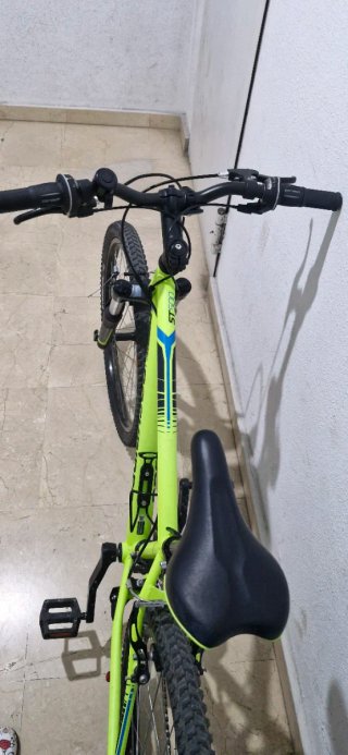 Bicicleta Rockrider 24' casi nueva