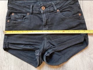 Pantalón corto vaquero negro Bershka mujer