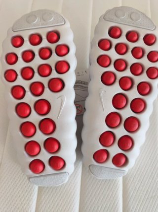 Zapatillas Nike Blancas y Rojas