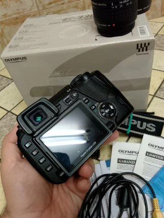 Olympus E-330 RE-ESTRENO, COMPLETA