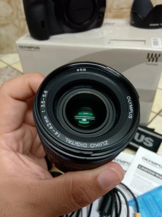 Olympus E-330 RE-ESTRENO, COMPLETA