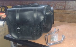 Alforjas de cuero para moto con soporte