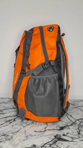 Mochila Alaska 40L Naranja y Gris