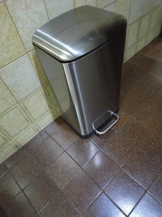 Cubo Basura Acero Inoxidable - Como Nuevo