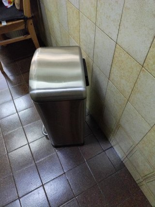 Cubo Basura Acero Inoxidable - Como Nuevo