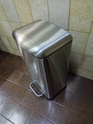 Cubo Basura Acero Inoxidable - Como Nuevo