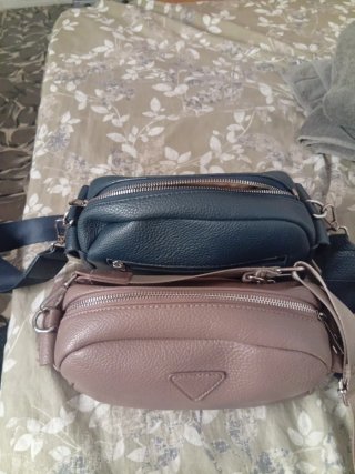 2 Carteras: 1 azul y 1 beige