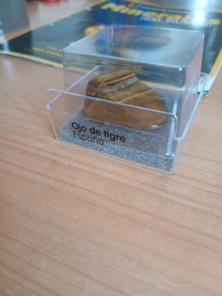 Ojo de Tigre National Geographic Mineral