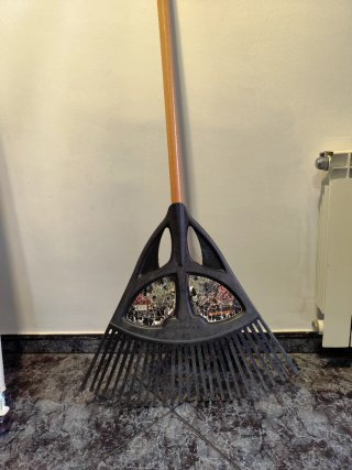 Rastrillo XL Fiskars
