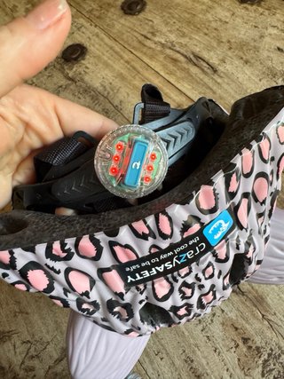 Casco infantil Crazy Safety leopardo