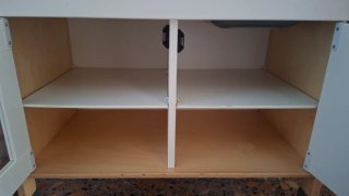 Cocina Infantil IKEA en madera y blanco.