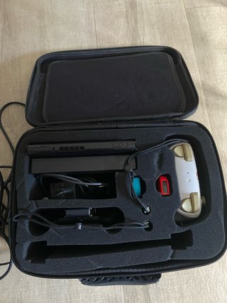 Nintendo Switch + Mando Zelda + Maletín