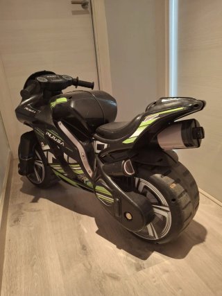 Moto Infantil Injusa XL Negra y Verde