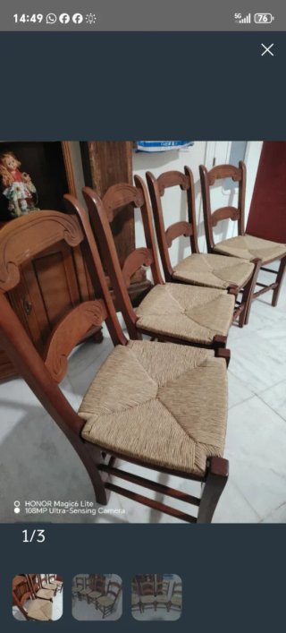 Juego de 4 sillas de madera y yute