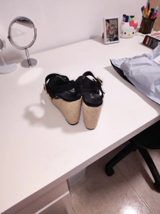 Sandalias de cuña negras