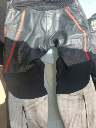 Mono de moto de 2 piezas de cuero y botas