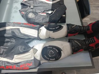Mono de moto de 2 piezas de cuero y botas