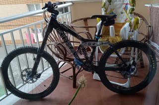Bicicleta KONA Stinky DH