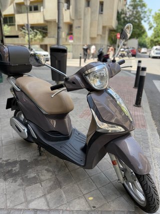 Piaggio Liberty 125 Scooter