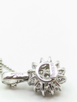 Cadena y colgante oro 18k blanco diamantes