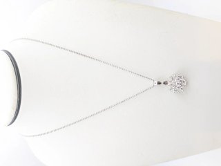 Cadena y colgante oro 18k blanco diamantes