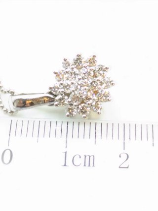 Cadena y colgante oro 18k blanco diamantes