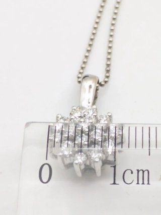 Cadena y colgante oro 18k blanco diamantes