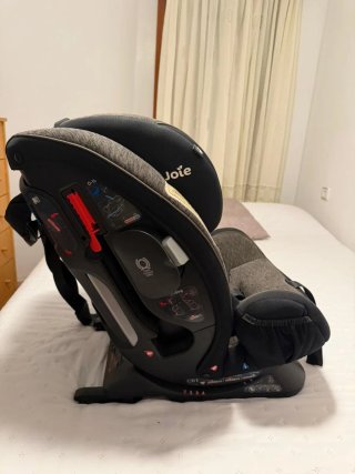 Silla de coche Joie gris
