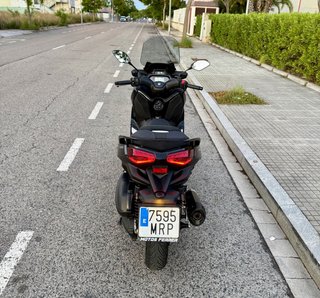 Yamaha Xmax 300 2024