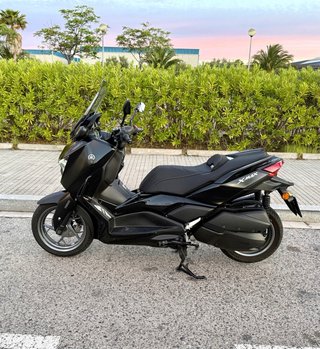 Yamaha Xmax 300 2024